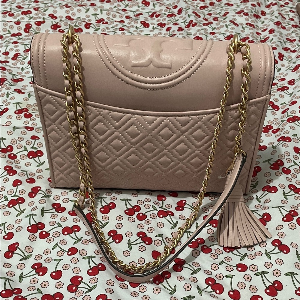 Tory Burch Blush Quilted Shoulder Bag - Picture 6 of 8